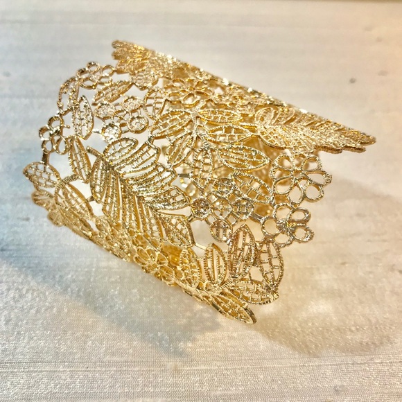 Blue Mandala Jewelry - ✨Beautiful Gold Lace Cuff Bracelet✨